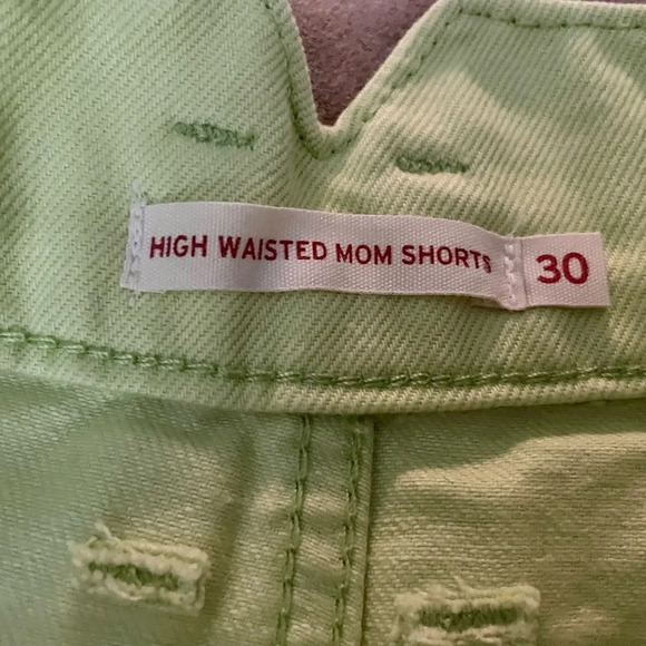 Levi’s High Waisted Mom Shorts Daiquiri Green New Without Tags Size 30 - Picture 11 of 11